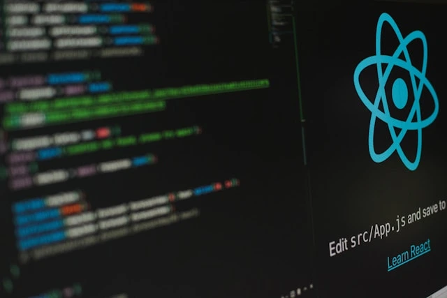 Why Custom-Built Websites on React/Next.js/AstroJS are Better Than WordPress